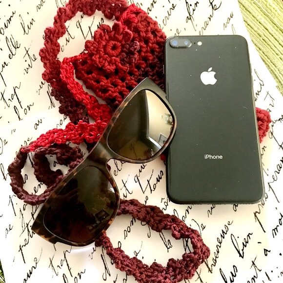 Crossbody SHADES OF RED CELL PHONE HOLDER Handmade by Me - Picture 7 of 8